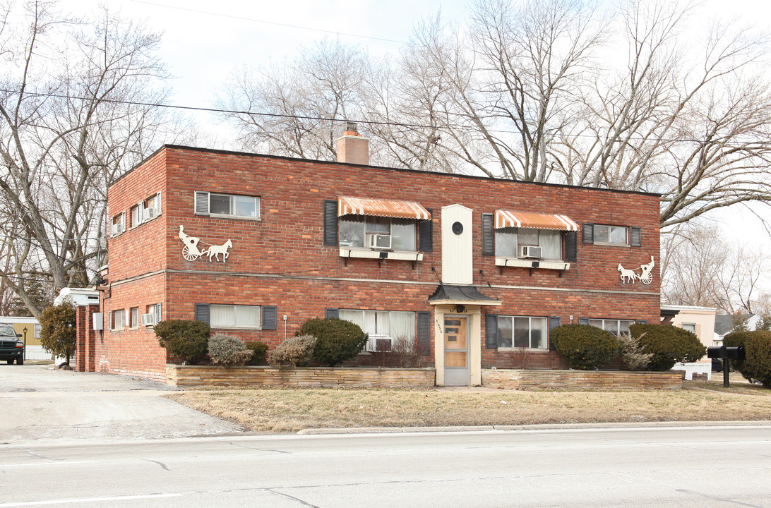 Pat's Trailer Court in Dearborn Heights, MI - Building Photo