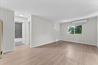 631 E Elk Ave in Glendale, CA - Building Photo - Building Photo