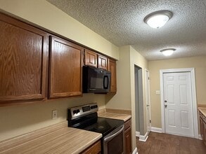129 Lake D Este Dr in Slidell, LA - Building Photo - Building Photo