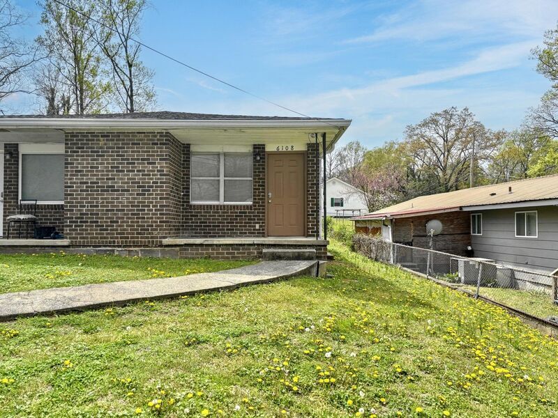 6108 Welworth Ave in East Ridge, TN - Foto de edificio