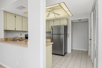 1706 Bald Eagle Dr in Naples, FL - Building Photo - Building Photo