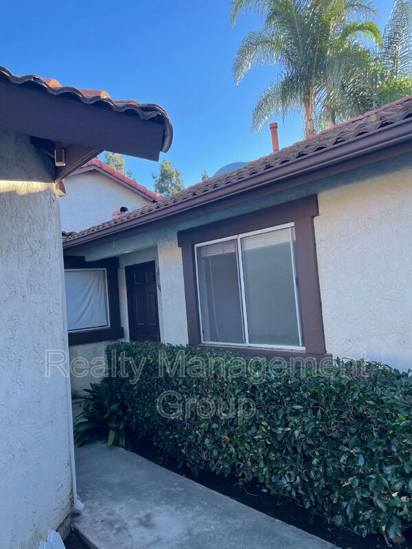 1477 Saddle Way in Oceanside, CA - Building Photo - Building Photo