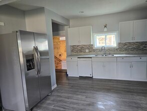 590 Adele St in Elmhurst, IL - Building Photo - Building Photo