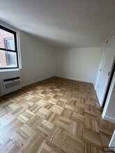 435 E 79th St in New York, NY - Building Photo - Building Photo