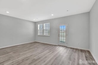 41 Alexander Wy in Mount Holly, NJ - Building Photo - Building Photo