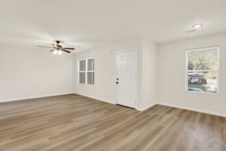 4489 Beacon Hls Dr in Memphis, TN - Building Photo - Building Photo