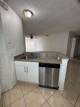 3350 Pinewalk Dr N in Margate, FL - Building Photo - Building Photo
