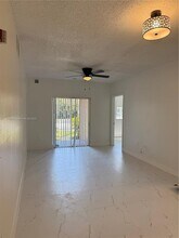 3221 Sabal Palm Mnr, Unit 105 in Hollywood, FL - Building Photo - Building Photo