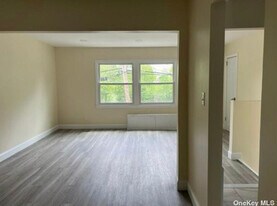 16015 122nd Ave, Unit 1 in Jamaica, NY - Building Photo