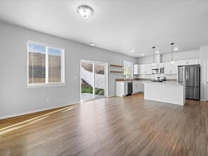 5329 Remington Dr in Pasco, WA - Building Photo - Building Photo