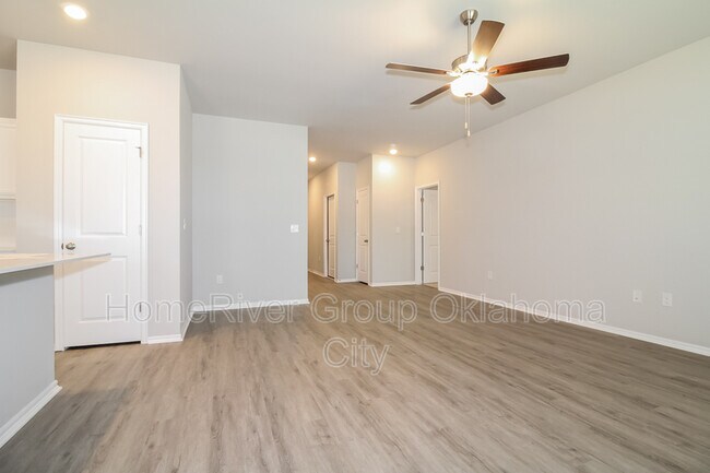 906 Hudson Rd photo'