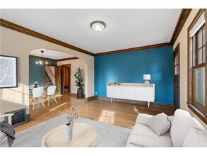 2300 NE McKinley St in Minneapolis, MN - Building Photo - Building Photo