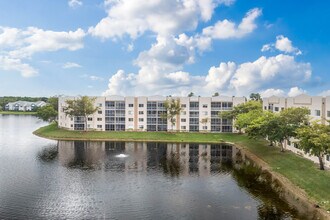 Weldon at Kings Point in Tamarac, FL - Building Photo - Building Photo