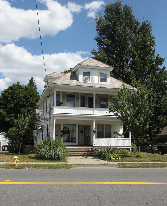 263 Federal St in Greenfield, MA - Building Photo