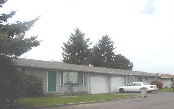 Glenn Court Apartments in Puyallup, WA - Building Photo - Building Photo