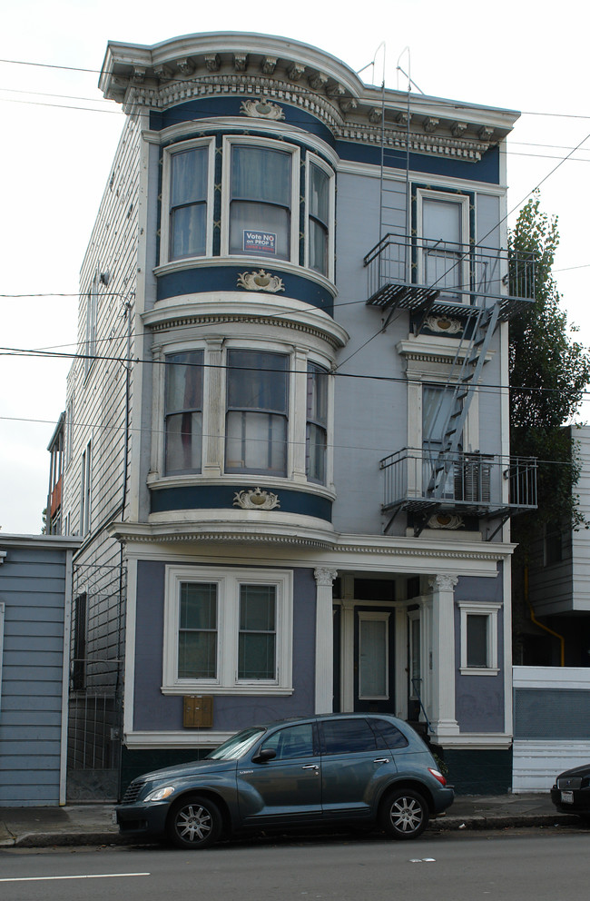 1025 Oak St in San Francisco, CA - Building Photo - Building Photo