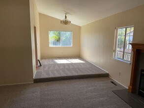 296 Fruitvale Rd in Vacaville, CA - Building Photo - Building Photo