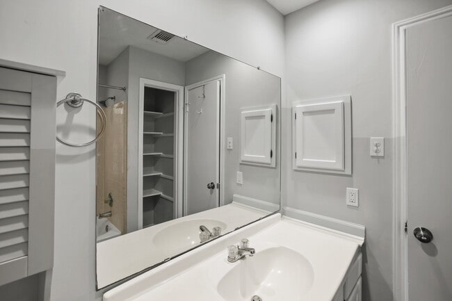 property at 4303 Morris Ct