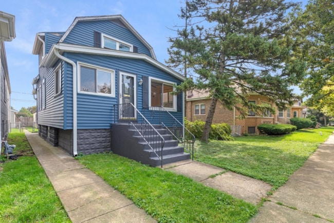 property at 1522 Elgin Ave