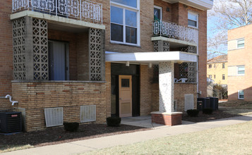 Mears Cove Apartments in Cincinnati, OH - Building Photo - Building Photo