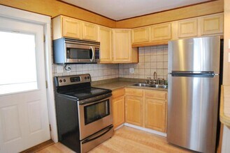 655 36th St NE in Cedar Rapids, IA - Building Photo - Building Photo