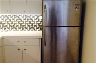 1051 Meridian Ave-Unit -1-A in Miami Beach, FL - Building Photo - Building Photo