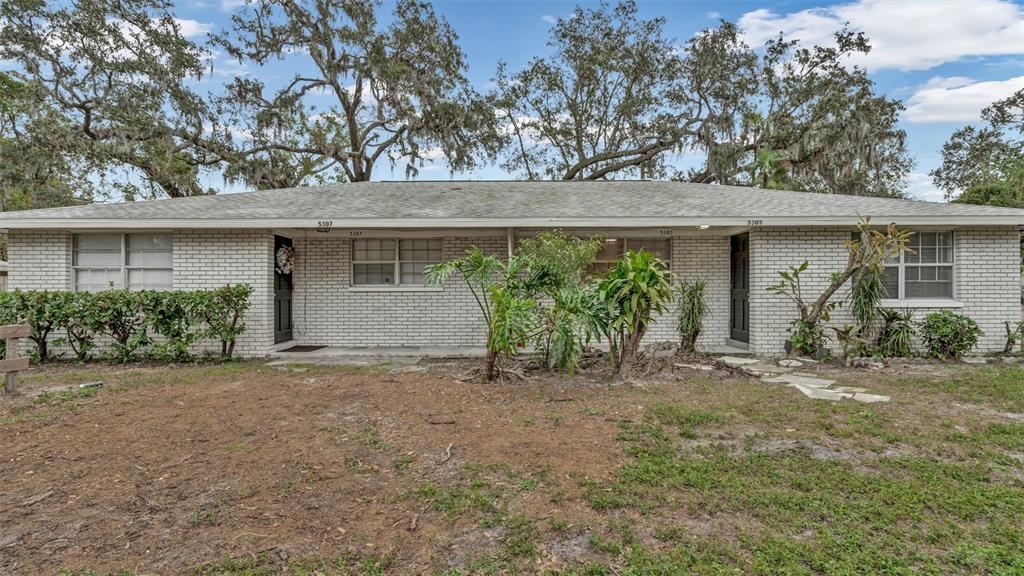 5305 Oakwood Ct in Tampa, FL - Building Photo