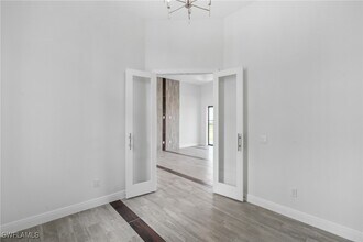 4325 NW 34th Ln in Cape Coral, FL - Foto de edificio - Building Photo