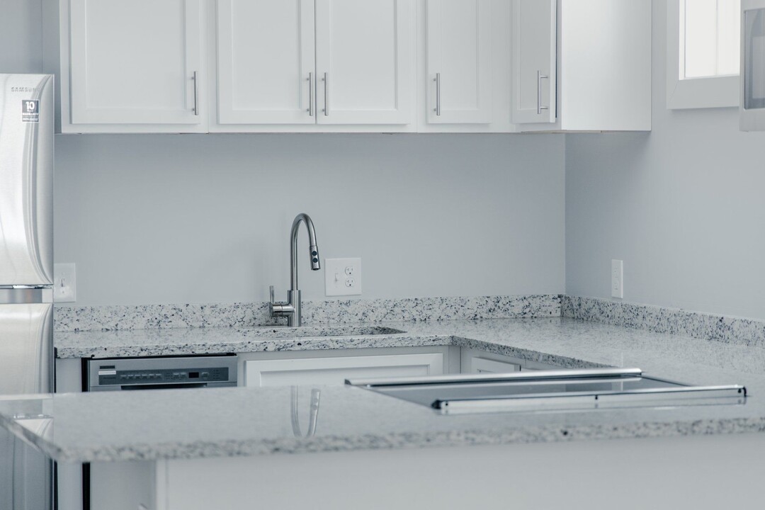 Knollwood in Storrs Mansfield, CT - Building Photo