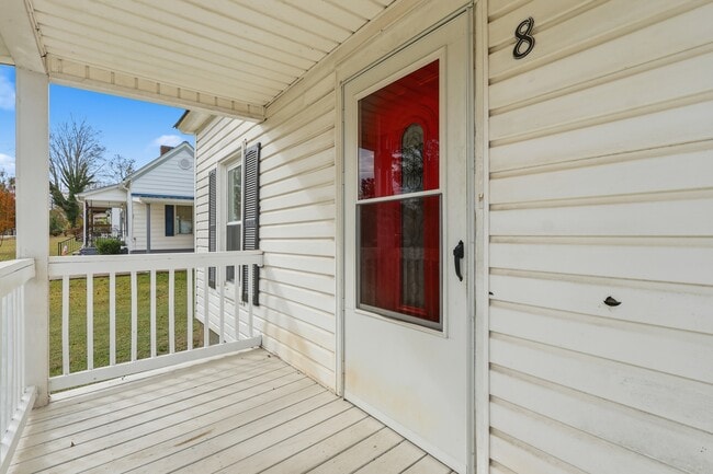 8 Hames St in Lexington, NC - Building Photo - Building Photo