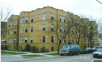 4252-4256 N Francisco Ave Apartments