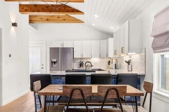 2319 Santa Rita St in Austin, TX - Building Photo - Building Photo