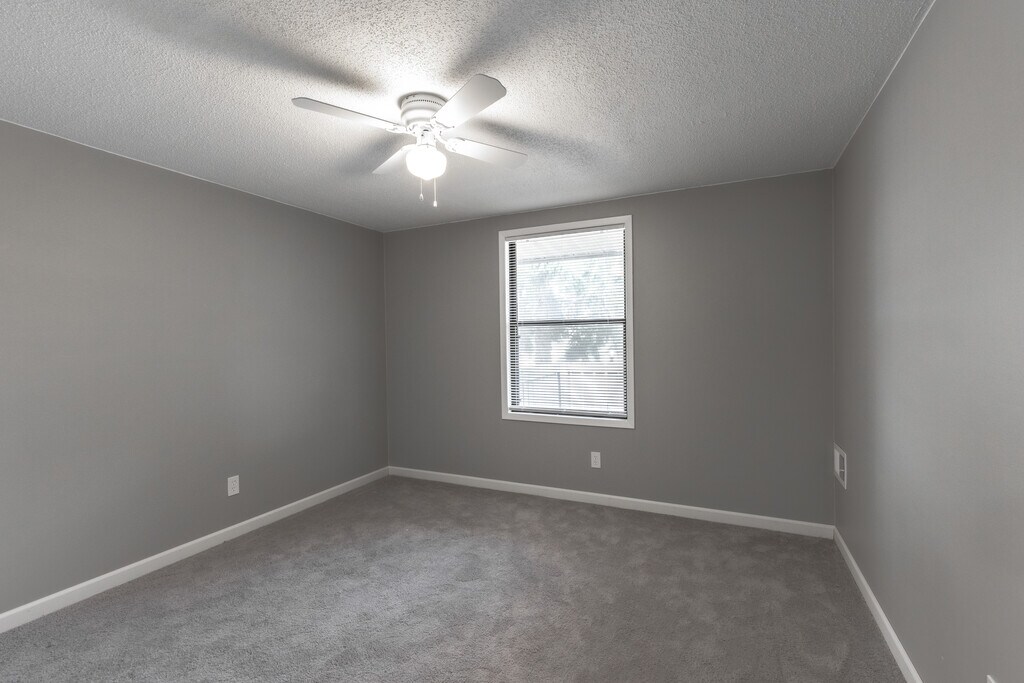 Dover Place Apartments in Eastlake, OH