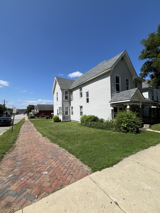 520 Romig St, Unit 1 in Lafayette, IN - Foto de edificio