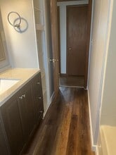 1830 W Sunnydale Ln in Mequon, WI - Building Photo - Building Photo