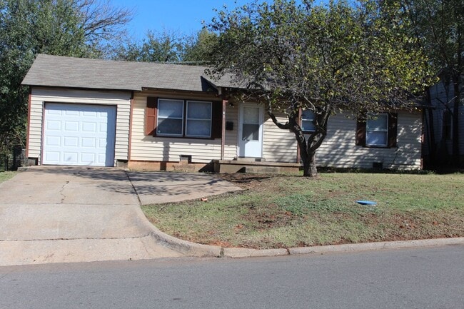 property at 3508 Woodside Dr