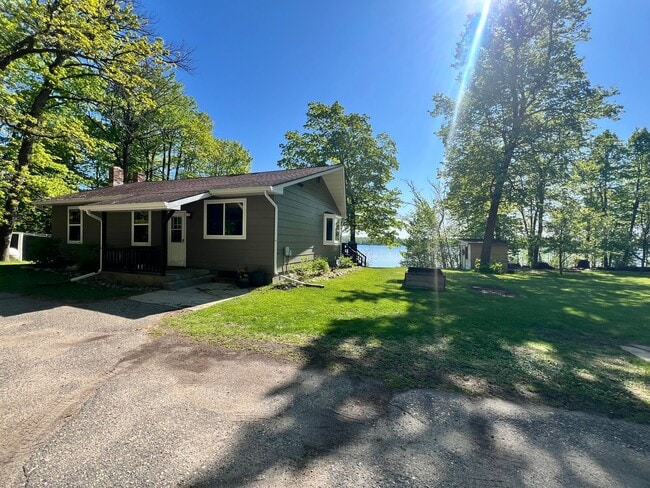 property at 1926 Island View Dr NE
