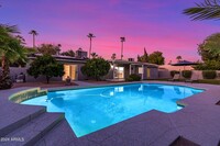 6827 E Ludlow Dr in Scottsdale, AZ - Foto de edificio - Building Photo