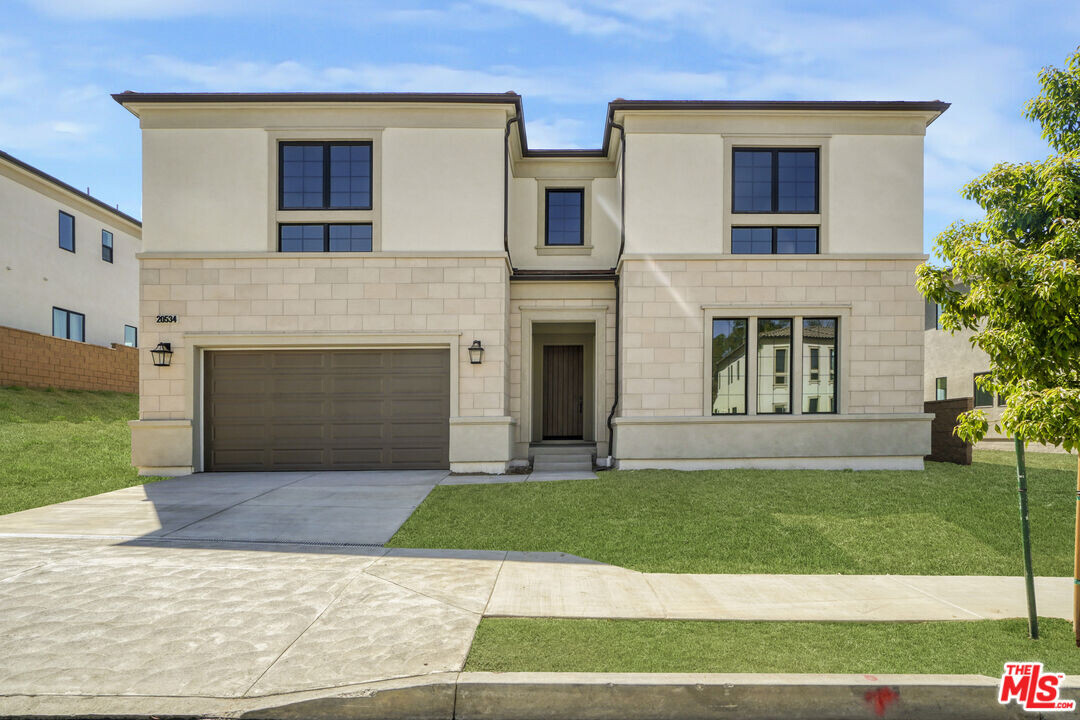 20534 Edgewood Ct in Los Angeles, CA - Building Photo
