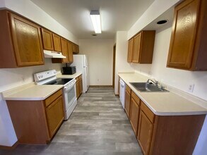 523 Trail Side Dr, Unit 523 in Deforest, WI - Foto de edificio - Building Photo