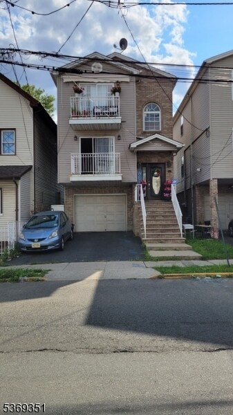326 Livingston St in Elizabeth, NJ - Building Photo