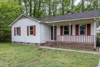 8221 Rocky Ct in Raleigh, NC - Building Photo - Building Photo