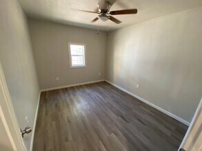 1903 16th St-Unit -1903 16th - Rear in Lubbock, TX - Building Photo - Building Photo