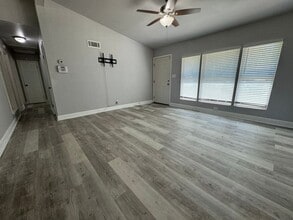 627 E 54th Pl N in Tulsa, OK - Building Photo - Building Photo