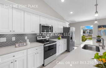 3346 NE 21st Pl in Cape Coral, FL - Building Photo - Building Photo