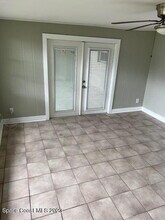 1716 Ixora Dr W in Melbourne, FL - Foto de edificio - Building Photo