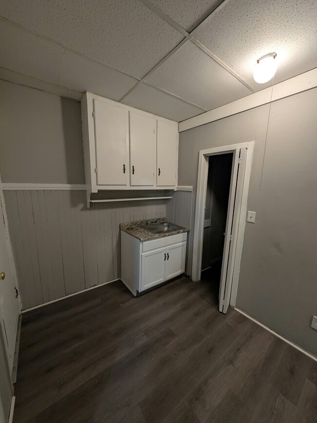 1176 E 61st St in Cleveland, OH - Building Photo - Building Photo