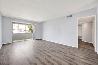 2013-2015 S Corning St in Los Angeles, CA - Building Photo - Building Photo