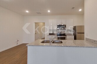 226 Long Is Dr in Cartersville, GA - Foto de edificio - Building Photo