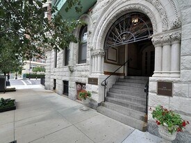 4 Charlesgate E in Boston, MA - Building Photo